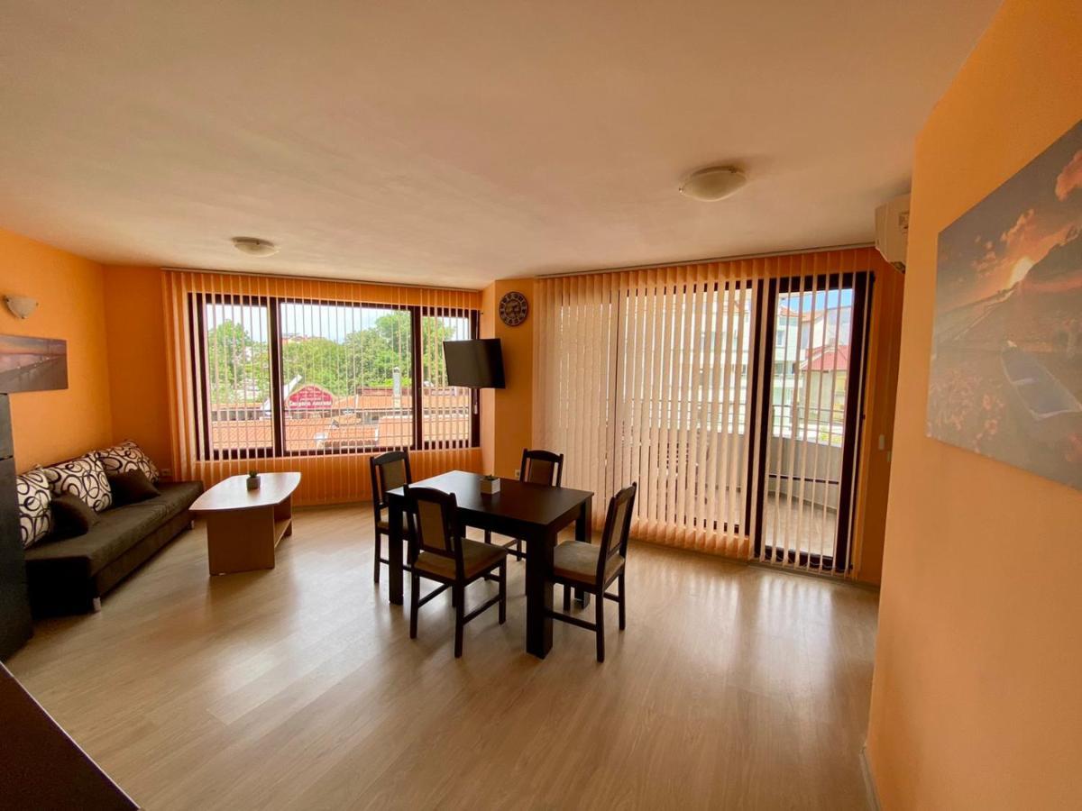 Cozy Apartment In The Center Of Primorsko Zewnętrze zdjęcie